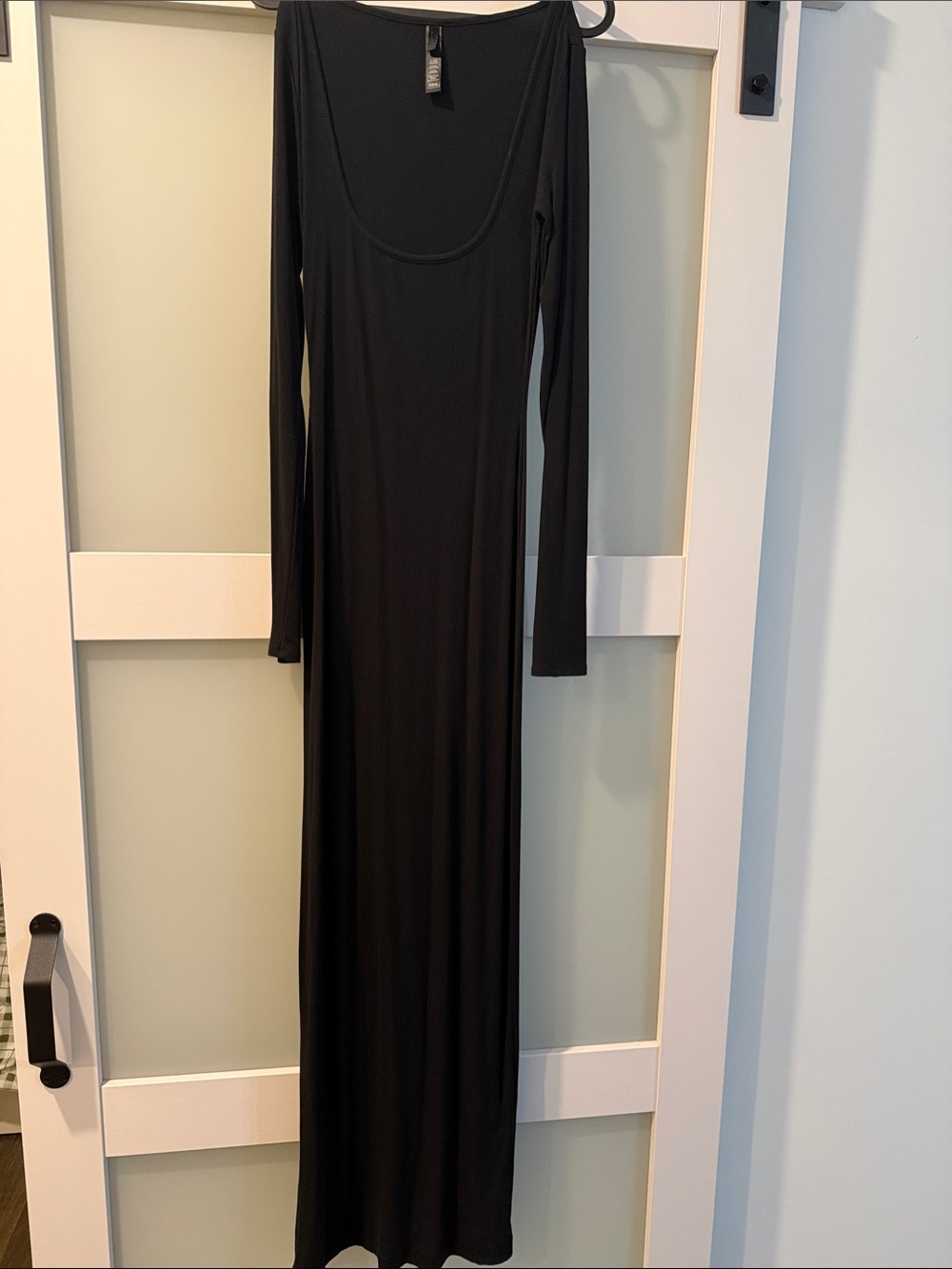 SKIMS Black Scoop-Neck Long Sleeve Maxi Dress